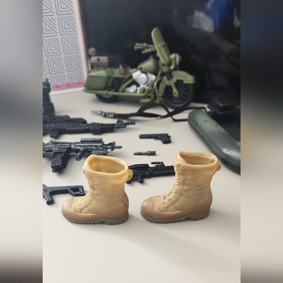 GI JOE Boots & More Army Toy Lot - Picture 3 of 9